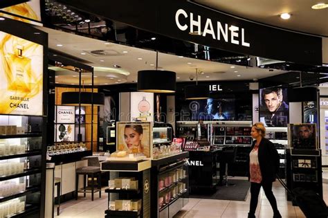 chanel gatwick airport